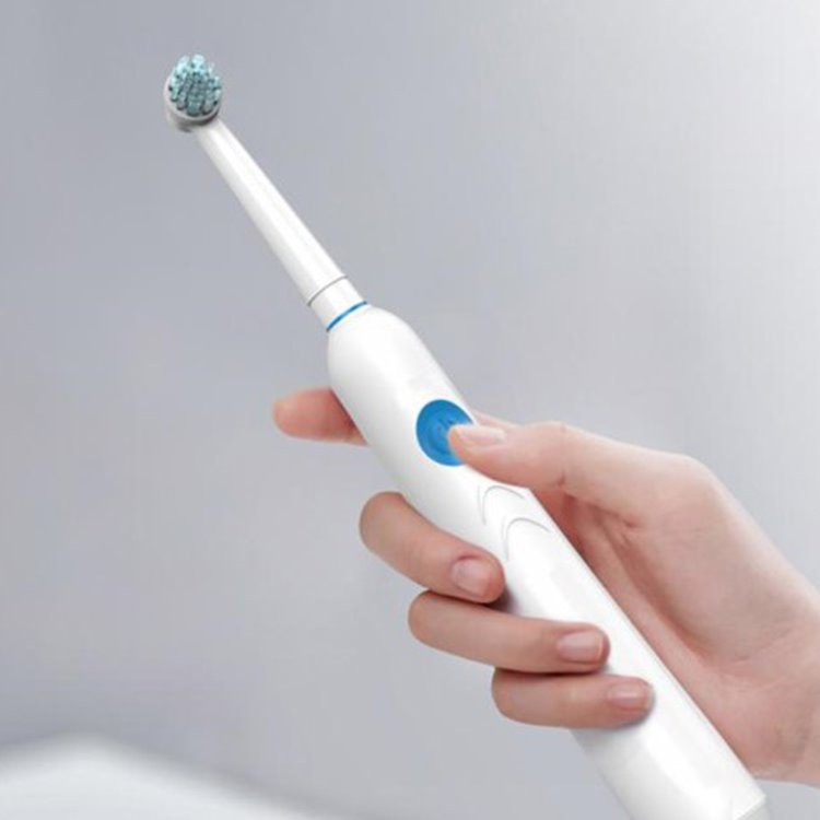 Bàn chải đánh răng điện xoay