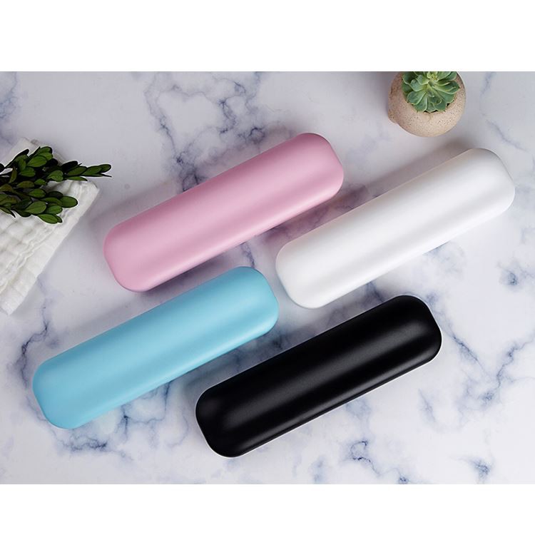 Chăm sóc răng miệng cho bé nên cẩn thận hơn